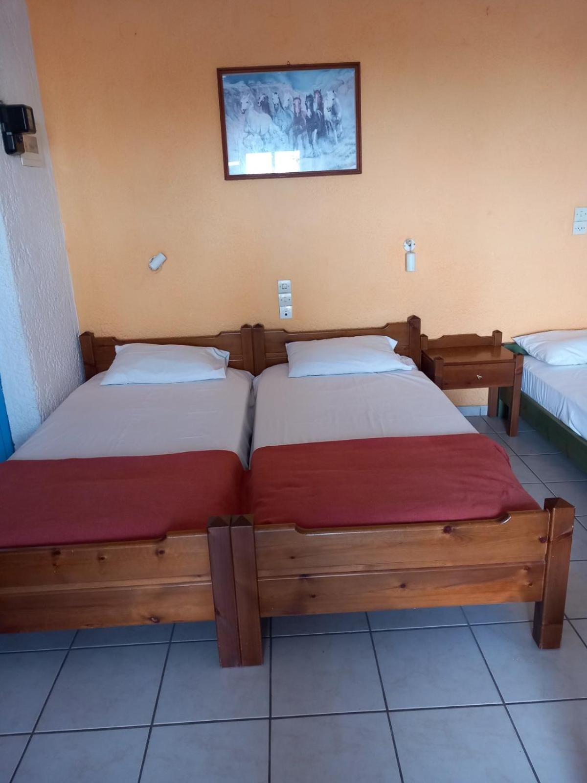 Antikristo Rooms Karteros Exteriér fotografie